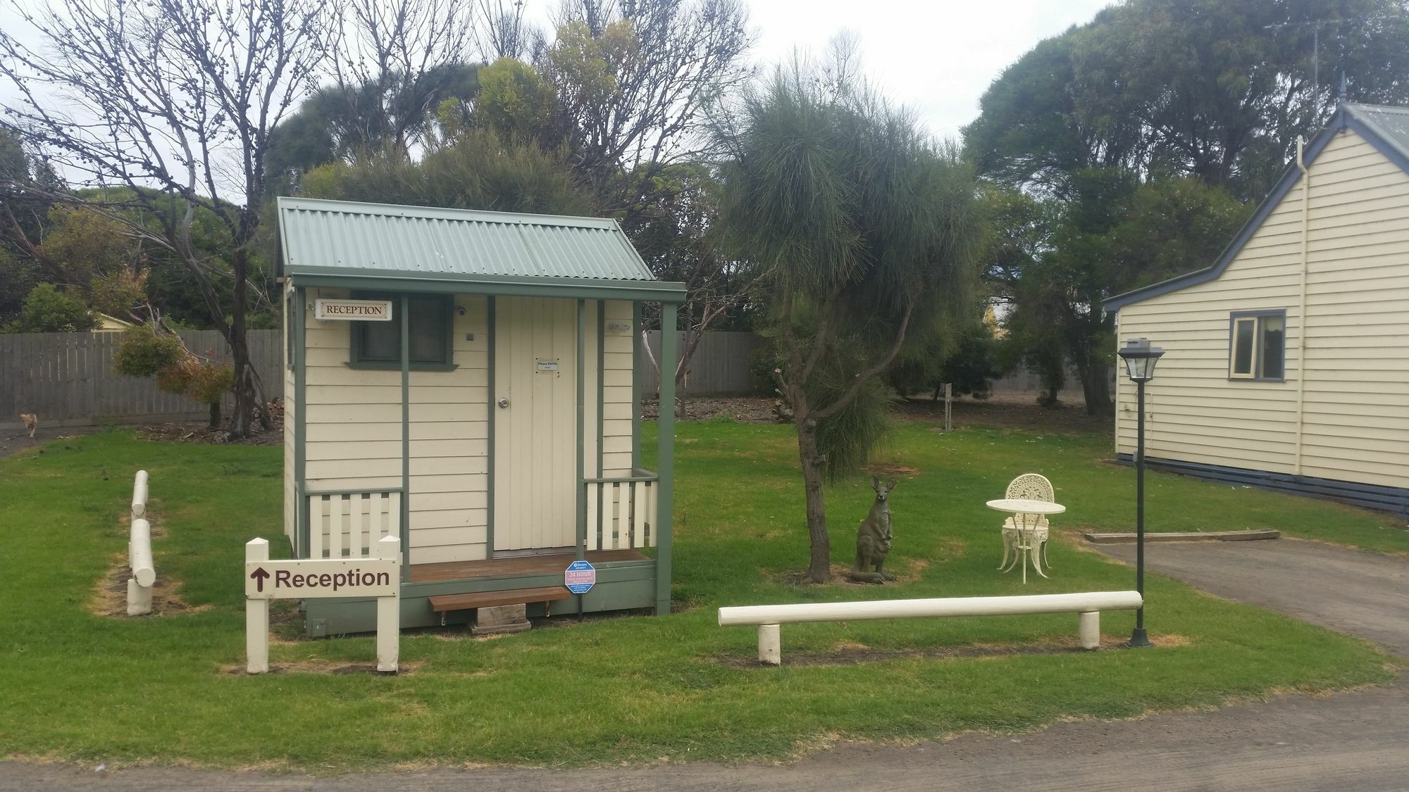 Sails - Elegant, Spacious Beach Villa Port Fairy Esterno foto
